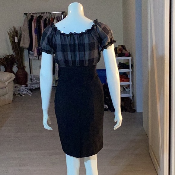 Snap Dress - Picture 2 of 3